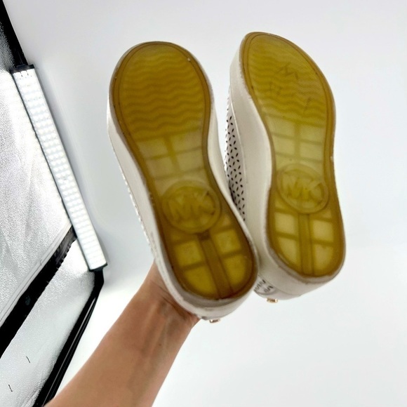 Michael Kors Olivia Leather Perforated Trainers Sneakers size 6 - Picture 9 of 13